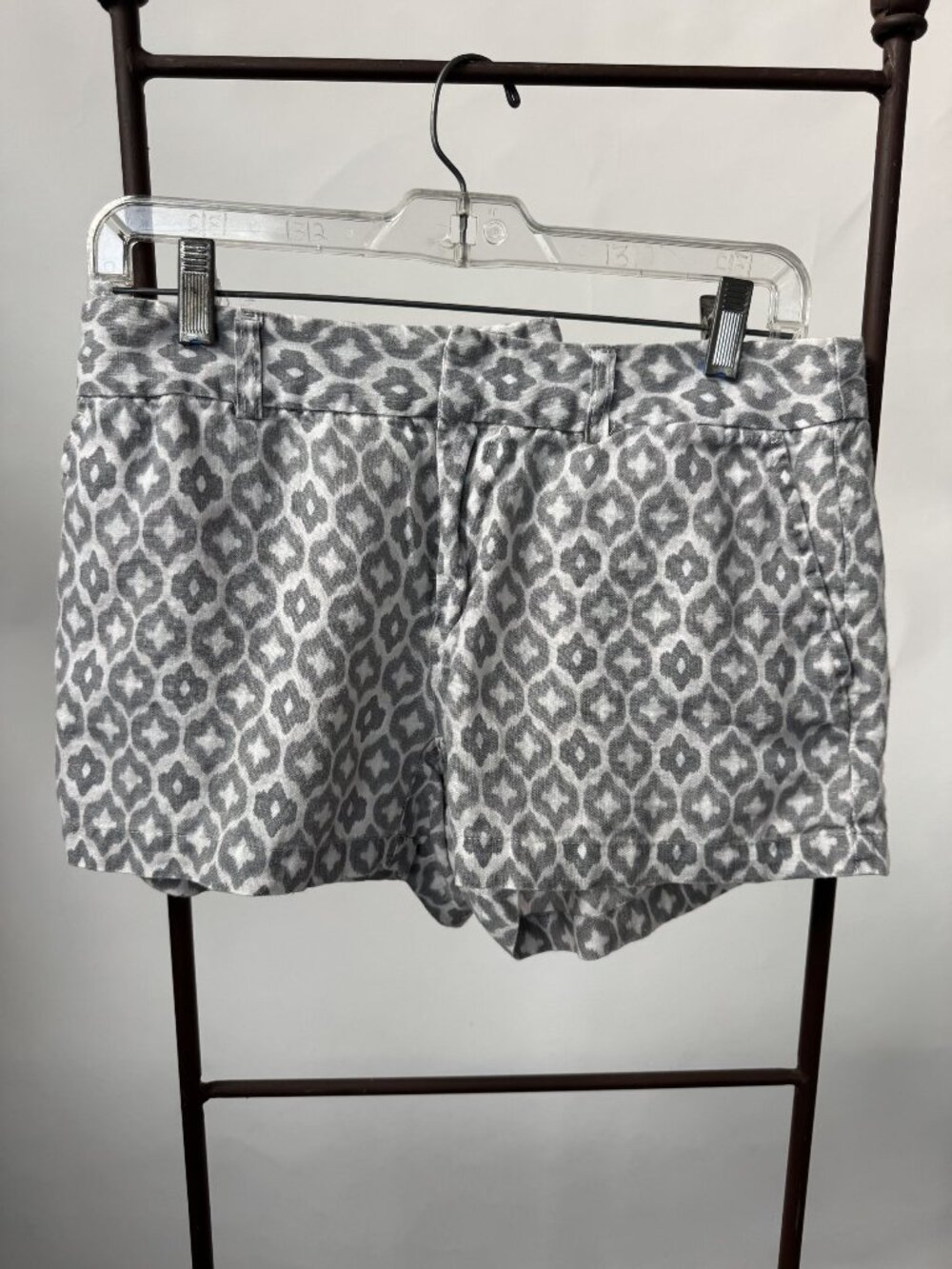 Cynthia Rowley Gray & White Linen Shorts Womens Size 4 Lightweight Ikat Print - Picture 1 of 16